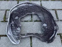 Audi OE 80A615611A Bremsenschild hinten links