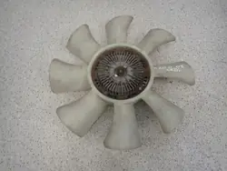 HYUNDAI H200 2.5D 98- Viskositeetti Tuulettimen Liitin