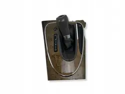 Mercedes-Benz E W211 Linke Halterung OEM 2118216858