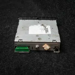 Renault CD-vaihtaja OEM 8200084437 Megane II:lle