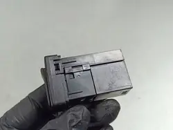 Prise USB Toyota GT86 OEM 86257CA000