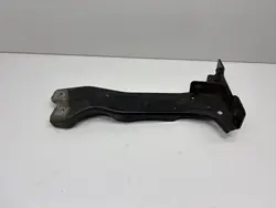 Support de garde-boue Audi A3 8Y droit avant OEM 8Y0821132