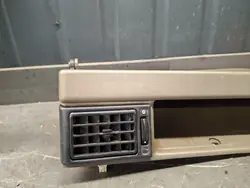 OEM 90243480 kojelaatikko Opel Kadett 1990