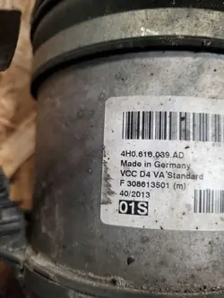 Etujousi OEM 4H0616039AD Audi A8 D4:lle