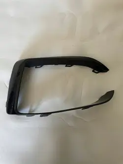 Oikea etupuskuri BMW 1 F40