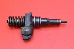 Ruiskutuspumppu OEM 038130073AQ VW Golf 4 1.9 TDI:lle