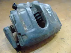 Étrier de frein avant gauche BMW E38 OEM 42/32