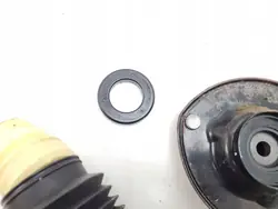 Suzuki Kizashi Framfjädringsbeslag OEM 1108281