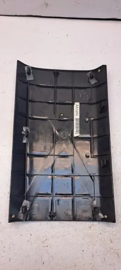 Hansikaslokeron kansi Ford F150 OEM 7102847 Käytetty