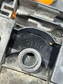 BMW E36 Radiatorbevestiging OEM 1723339 Boven & Onder