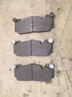 Gebrauchte Bremsbeläge vorne BMW OE 34112284869