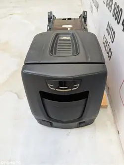 OEM 10GM042A Cadillac Escalade Middenconsole