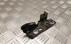 Stänkskärmsbracket vänster Land Rover FK72-16151-AC