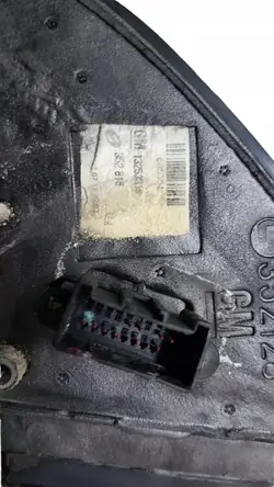 Espejo derecho delantero Opel Vectra C Lift Z163 10 pines 13253318