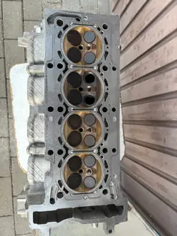 Mercedes Sylinterikansi OEM R2640162,0L Käytetty