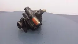 Pompe de direction RENAULT LAGUNA II 2.2 DCI 26081479
