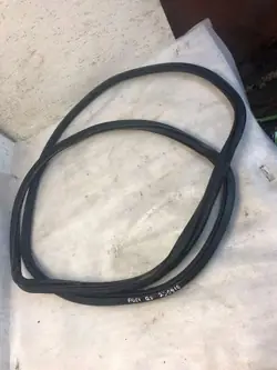Junta de porta-malas Audi Q7 OEM 4L0827705 - Usado