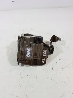 Pompe à huile OEM 150002257R pour Renault Megane III 1.2TCE