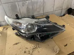 Toyota Auris II Faros Delantero Derecho 81130-02J61