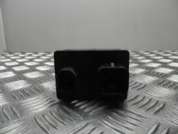Relais Jeep Renegade OEM 0281003065 - Occasion