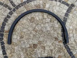 Tesla Y Oikea Etulokasuoja OEM 1683860-00-A