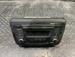Suzuki Baleno II radion paneeli OEM 3910168PF1