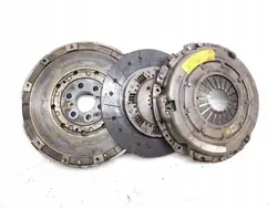 Kaksimassainen vauhtipyörä - Alfa Romeo 159 1.9 JTDM 55192449