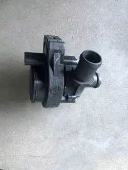 VW AMAROK Vattenpump