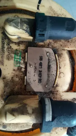 Pompe à carburant Peugeot 206 2.0 HDI 9642124380