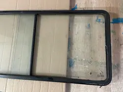 Vitre Arrière Cloison Cabine Coulissante VW T4 OEM SZYBA