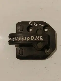 Hintere rechte Türanschlag OEM 8200030173 Renault Master