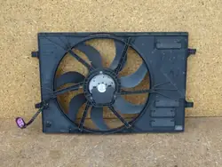 AUDI A3 8V Fläkt Hölje 5Q0959455F OEM