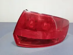 AUDI A3 8P Sportback Luz Trasera Derecha 8P4945096C