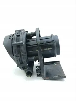 Secundaire luchtpomp Maserati GRAN TURISMO 2011 181197