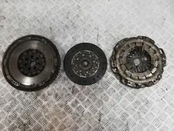 Kaksimassainen Flywheel Mercedes B-luokka W246 1.5 DCI A0262501001