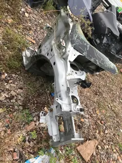 Etupaneeli oikea OEM 4151767 Mercedes Citanille