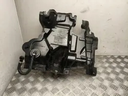 Mercedes-Benz lämpösuoja A1776206100 - Käytetty