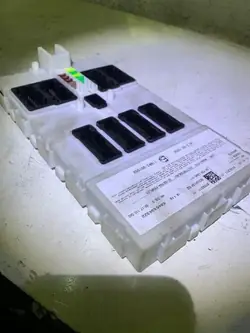 BMW Mukavuusmoduuli OEM 10681811 1-sarja F20