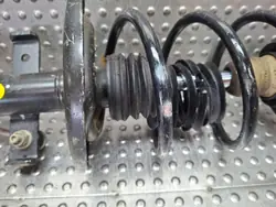 Etuvasen Jousitus OEM S26309779 Renault Clio IV