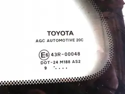 Linke Heckscheibe OEM 15796264174 Toyota Avensis