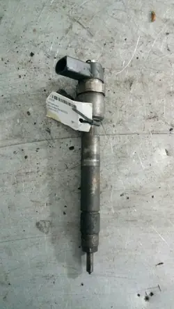 Inyector Mercedes-Benz W203 2.2 CDI OEM 0445110177