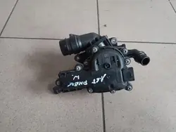 HYUNDAI TUCSON III IV 2020-23 Boîtier de thermostat 25600-2M810