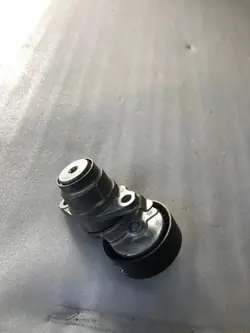Skoda OE 04E145299N riemspanner voor Scala 1.0L