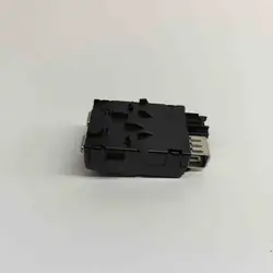 Connexion multimédia (AUX/USB) MERCEDES-BENZ
