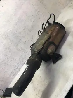 Silencieux BMW 5 E60 OEM 40702200017 3.0L Diesel