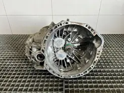 VAIHTEISTO RENAULT MASTER 3 III 2.3 BITURBO OEM 320104714R