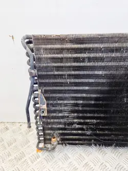 Condenseur AC d'occasion OEM 1078301570 Mercedes W107 SL