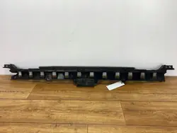 Deslizamento de montagem do para-choque traseiro Dodge Charger 2015+