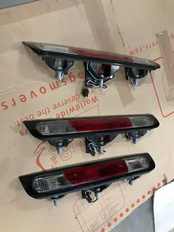 Dodge RAM DT 2019-2022 Ohjaamon Stop-valo OEM P68298380AG