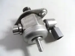 Polttoainepumppu VW Jetta 5C 1.8 TSI USA 06A127026A